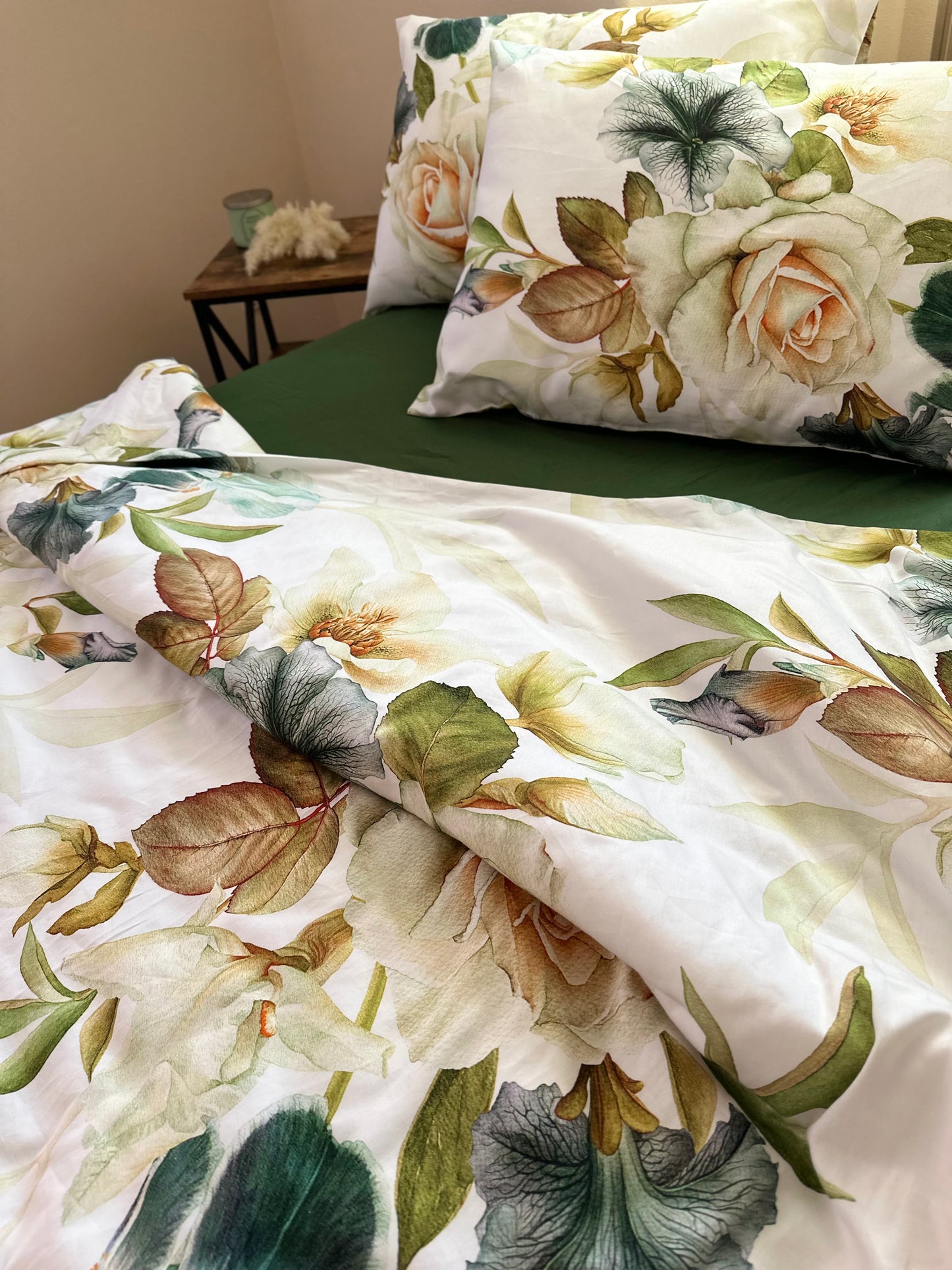 Elegant floral bedding set. Natural Sateen cotton – cotton – sateen
