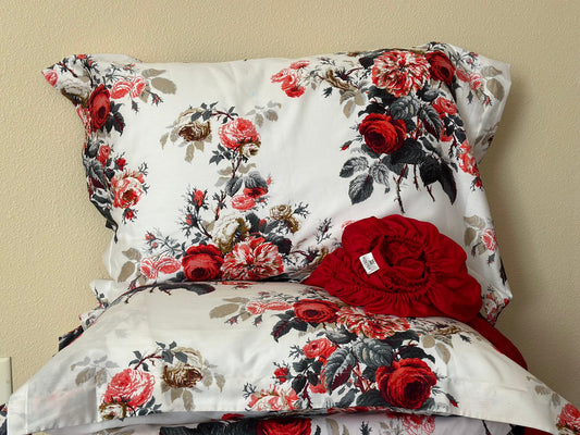 Spring floral pillowcases with roses print