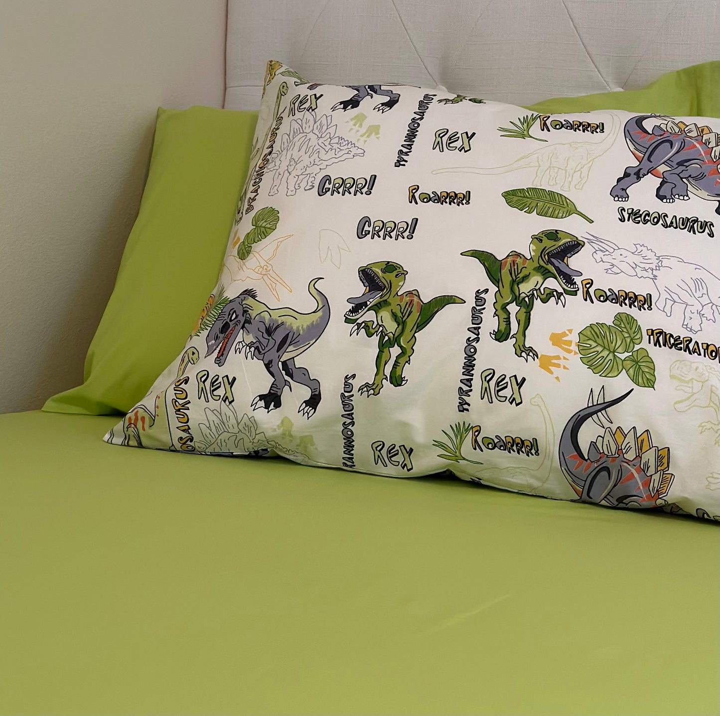 Full size kids dinosaur bedding with pillowcases
