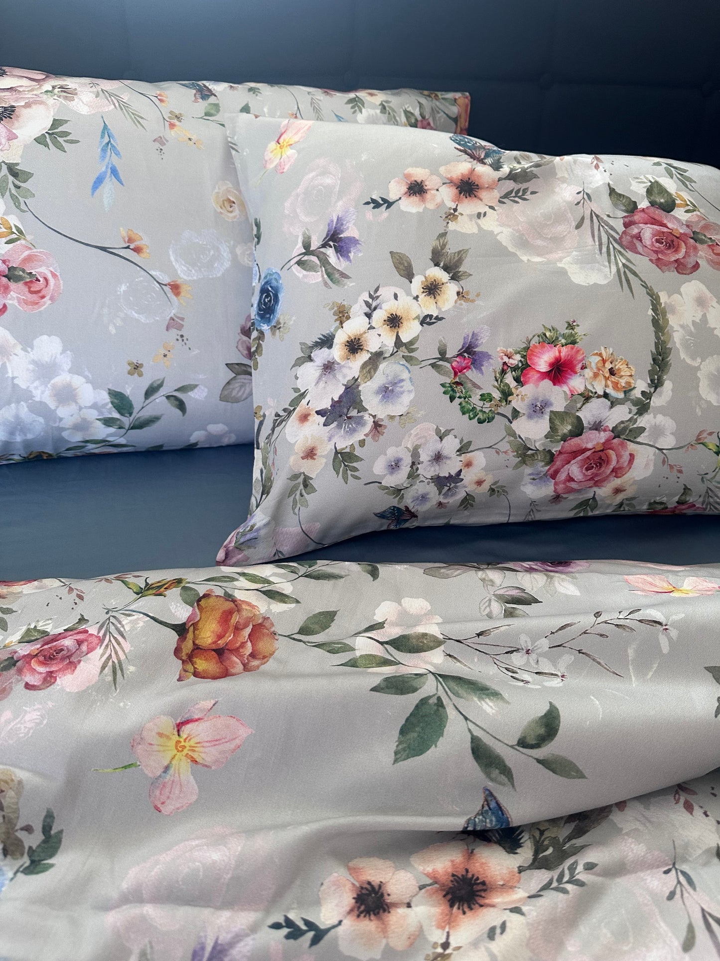 Elegant Spring floral bedding set. Soft Lux Sateen 100% cotton. Duvet cover, fitted sheet, 2 pillow cover.