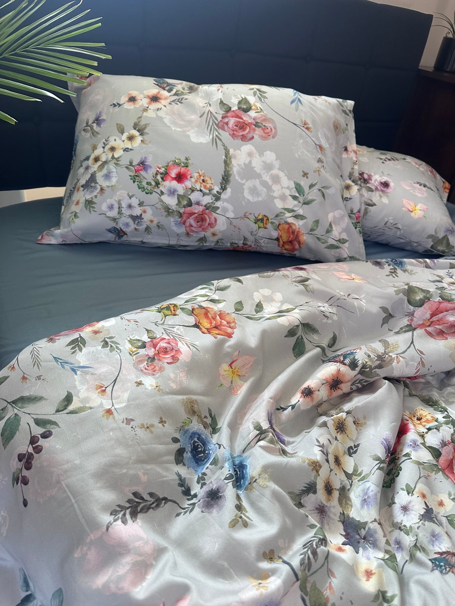 Elegant Spring floral bedding set. Soft Lux Sateen 100% cotton. Duvet cover, fitted sheet, 2 pillow cover.