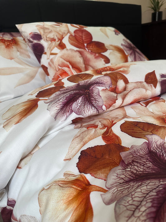 Organic sateen bed linen set with silky soft texture