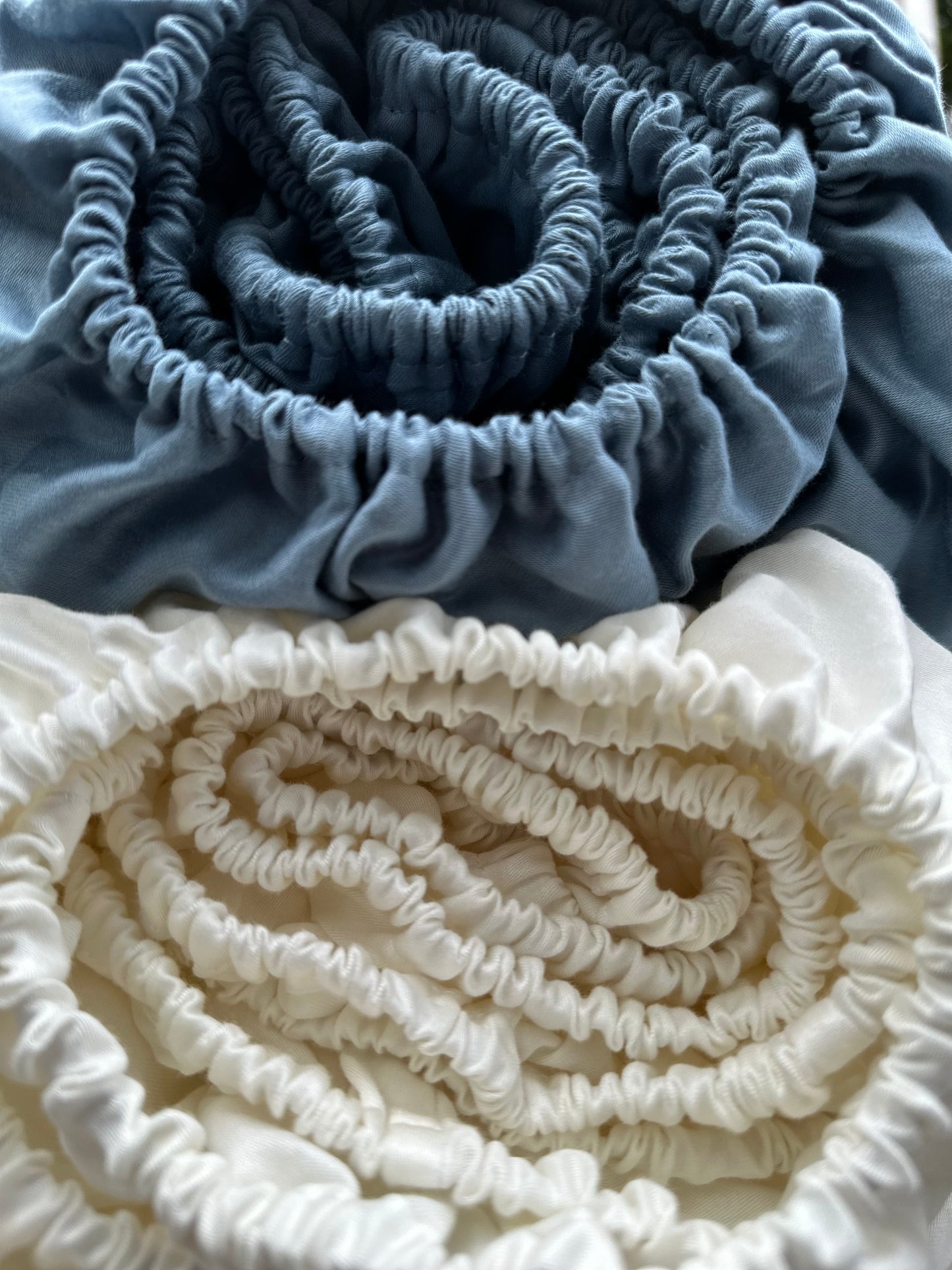 Soft and lightweight sateen sheet ideal for summer comfort