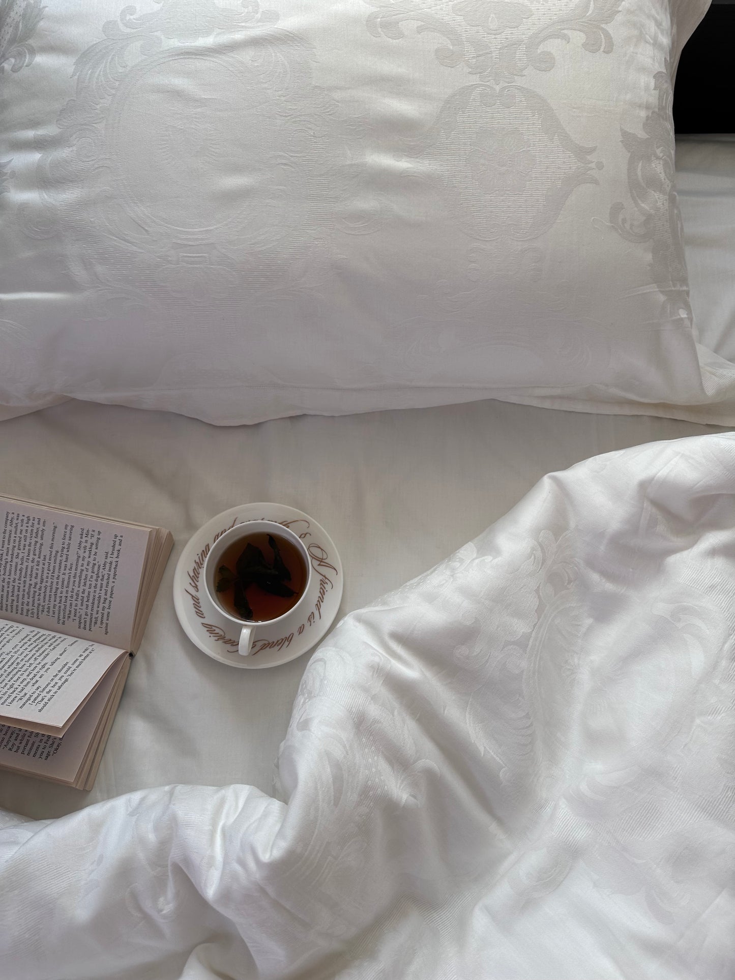 Soft and breathable sateen bedding – ideal for all seasons