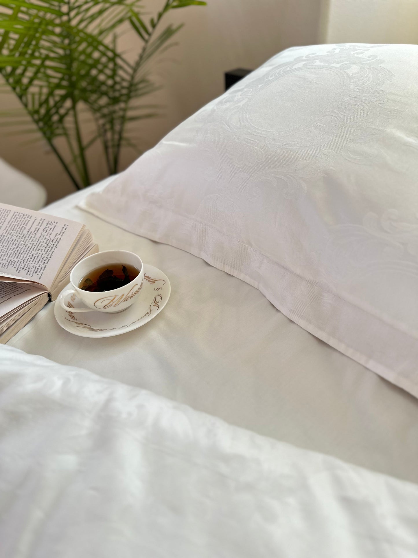 Luxurious sateen bedding set – lightweight and elegant