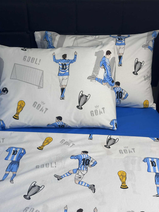 Football duvet cover with trophies and goal celebration prints