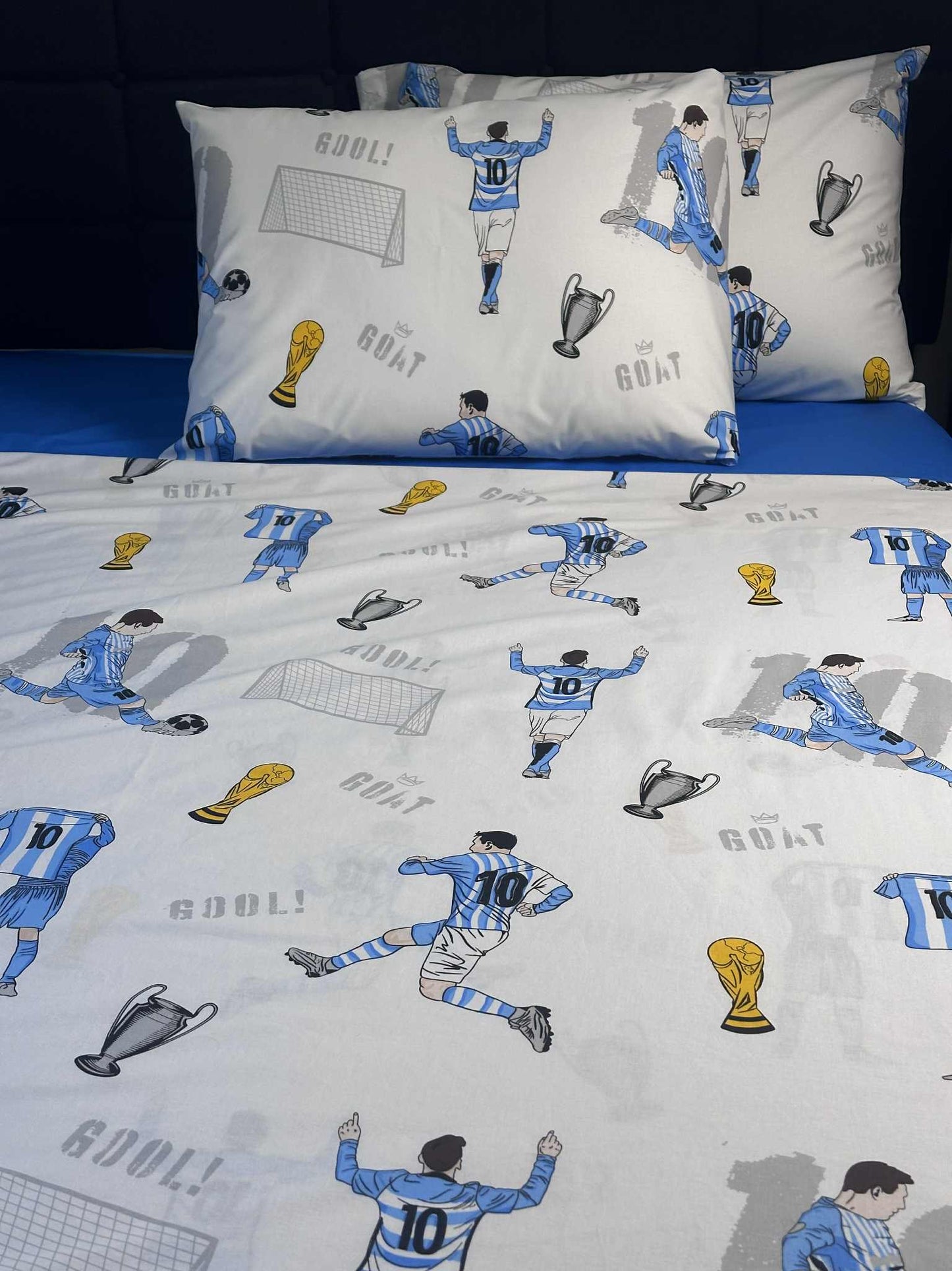 Sports bedding set in blue and white – perfect for soccer fans