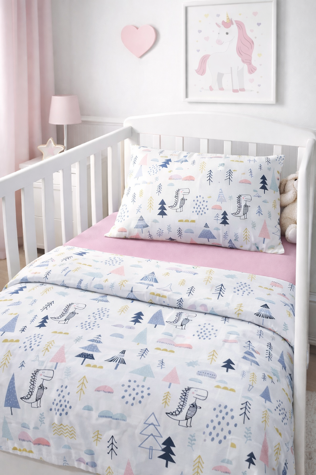 Pink fitted sheet and cotton duvet cover for children