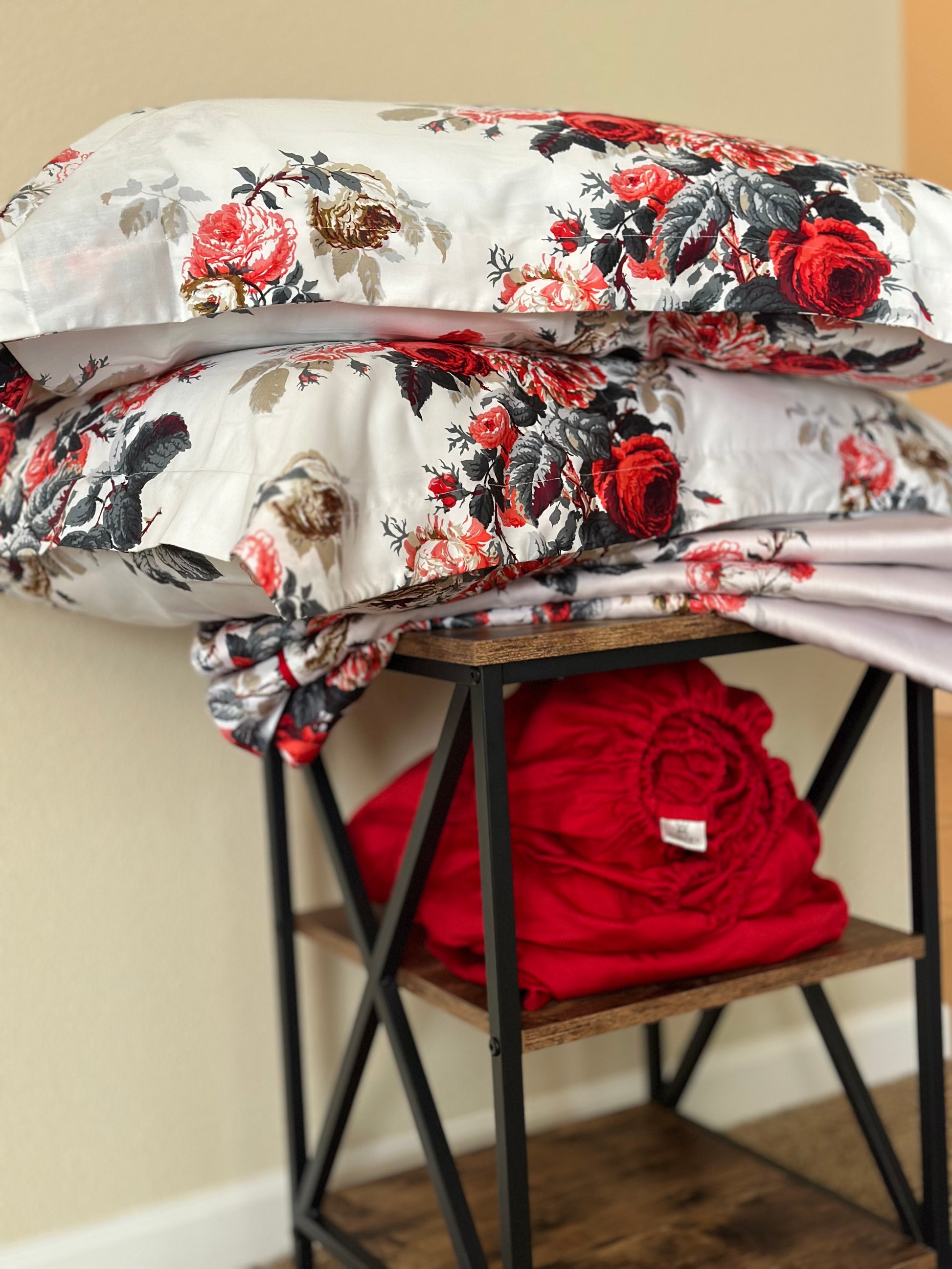 Smooth cotton sateen pillowcases for hair and skin care