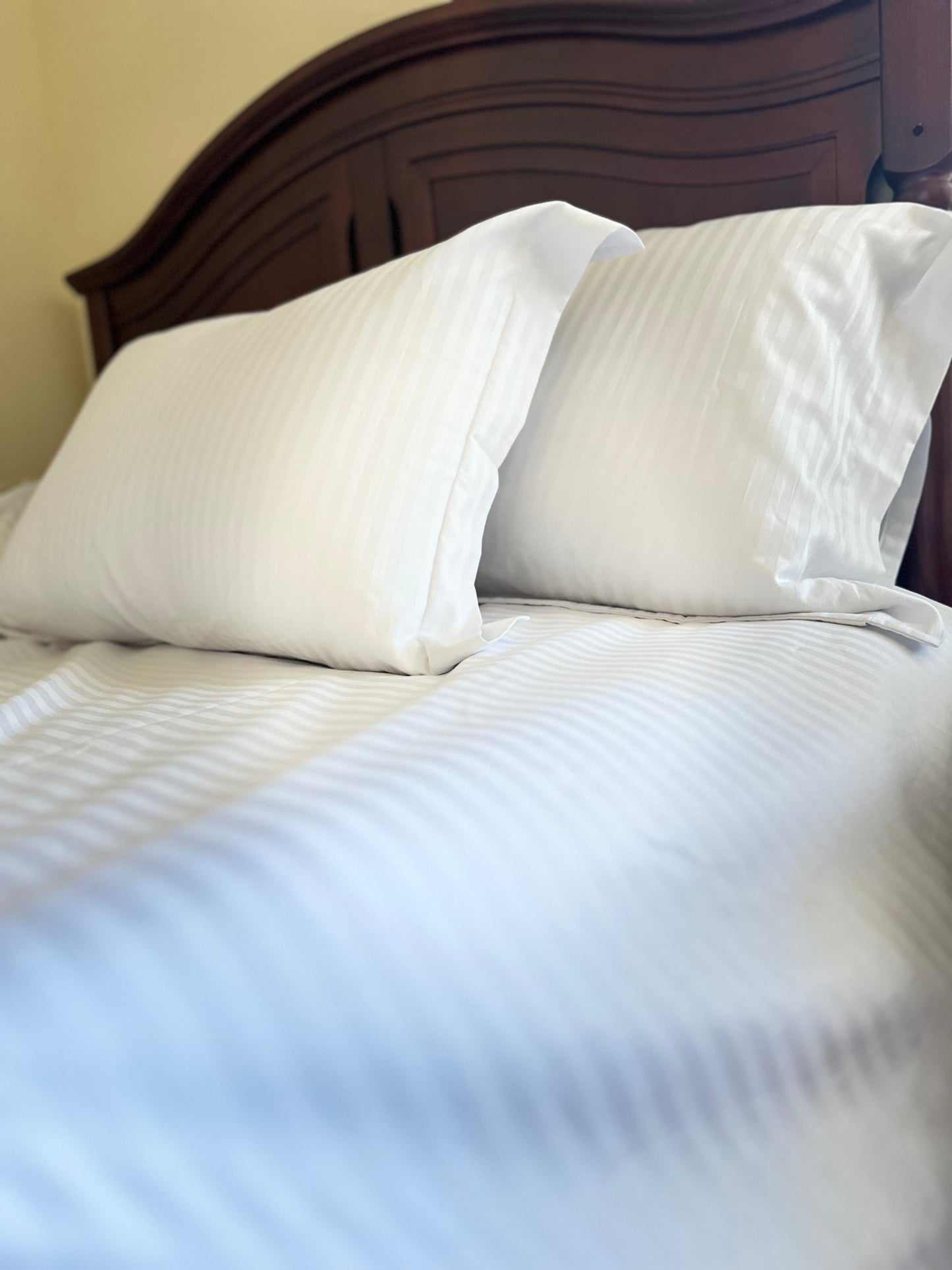 White Lux Stripe Sateen Bedding Set – 100% Turkish Cotton, OEKO‑TEX® Certified