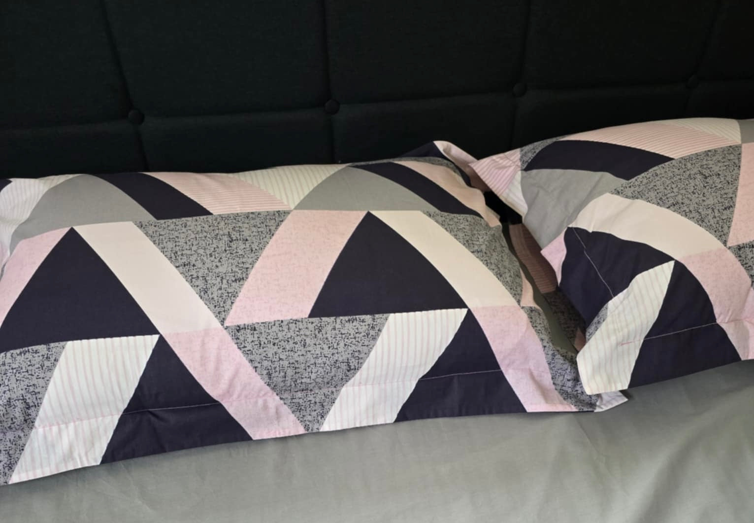Stylish cotton bedding set tailored to custom sizes