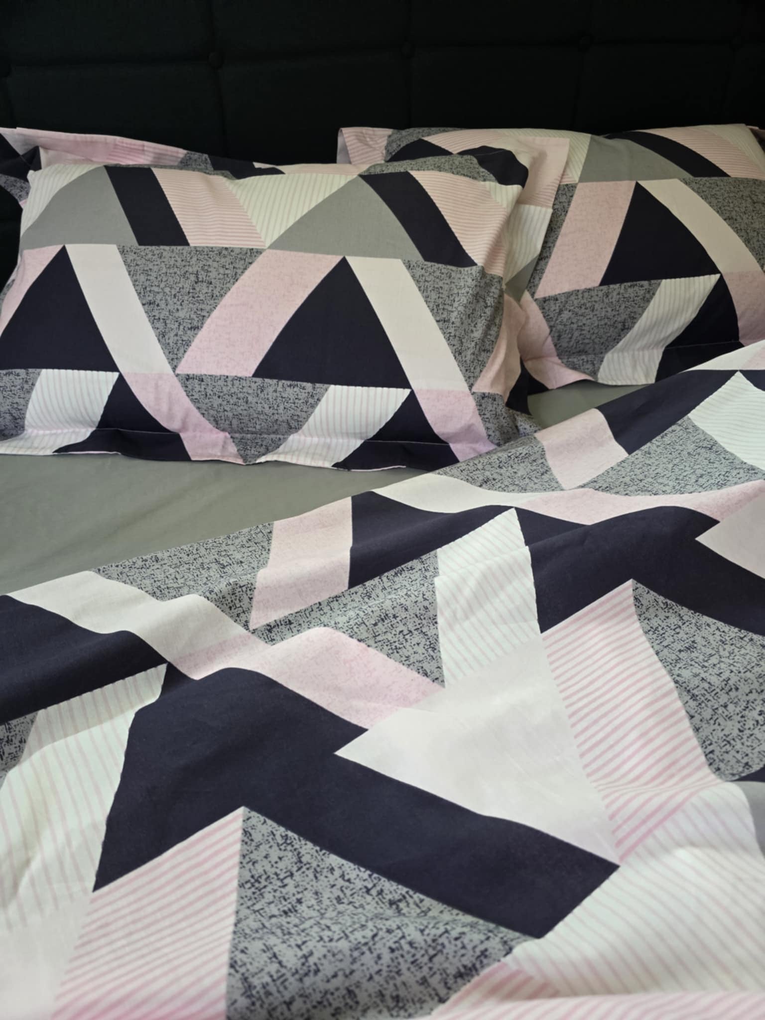 Stylish cotton bedding set tailored to custom sizes