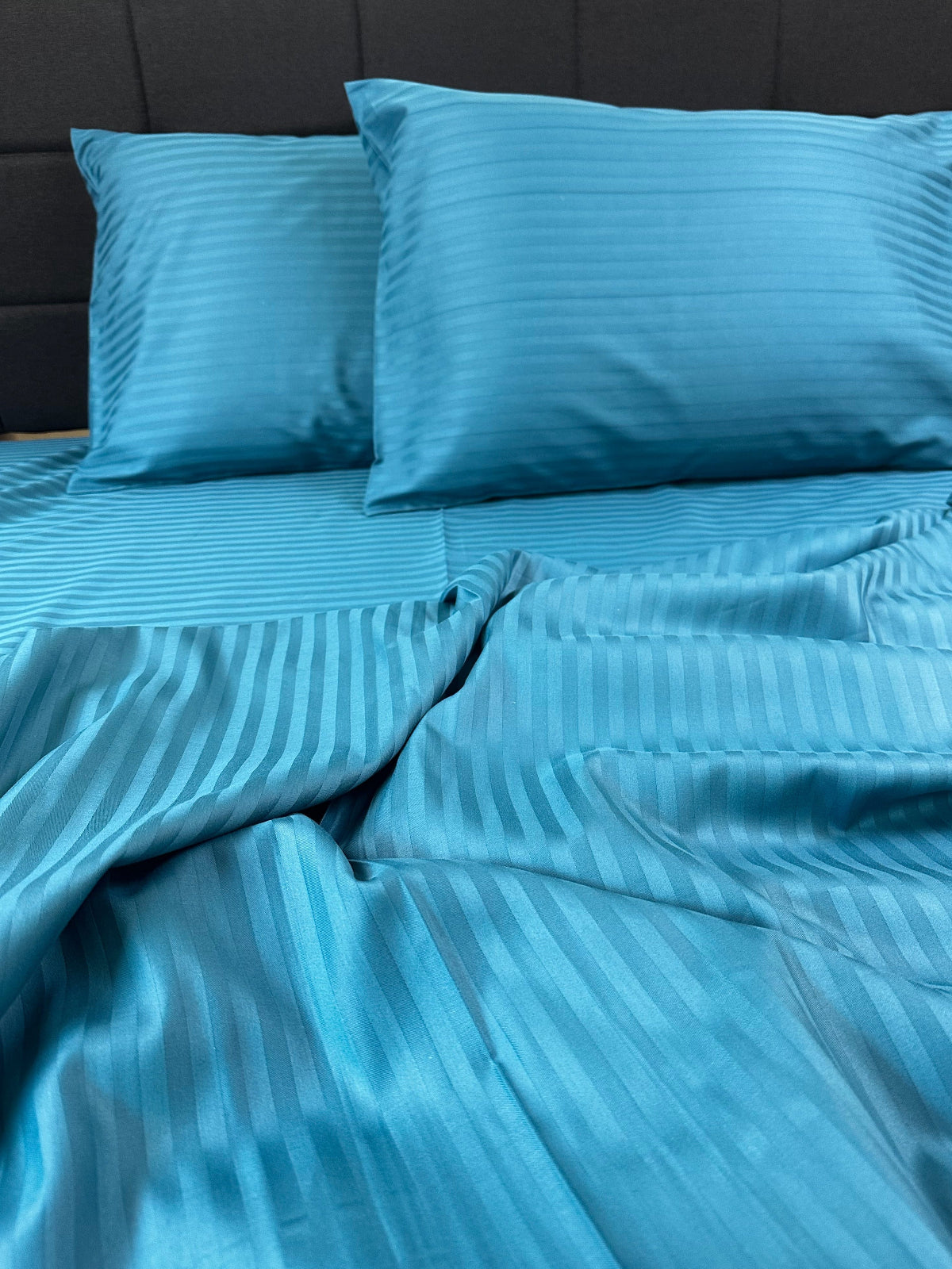 Luxury emerald striped sateen duvet cover and sheets, breathable cotton fabric