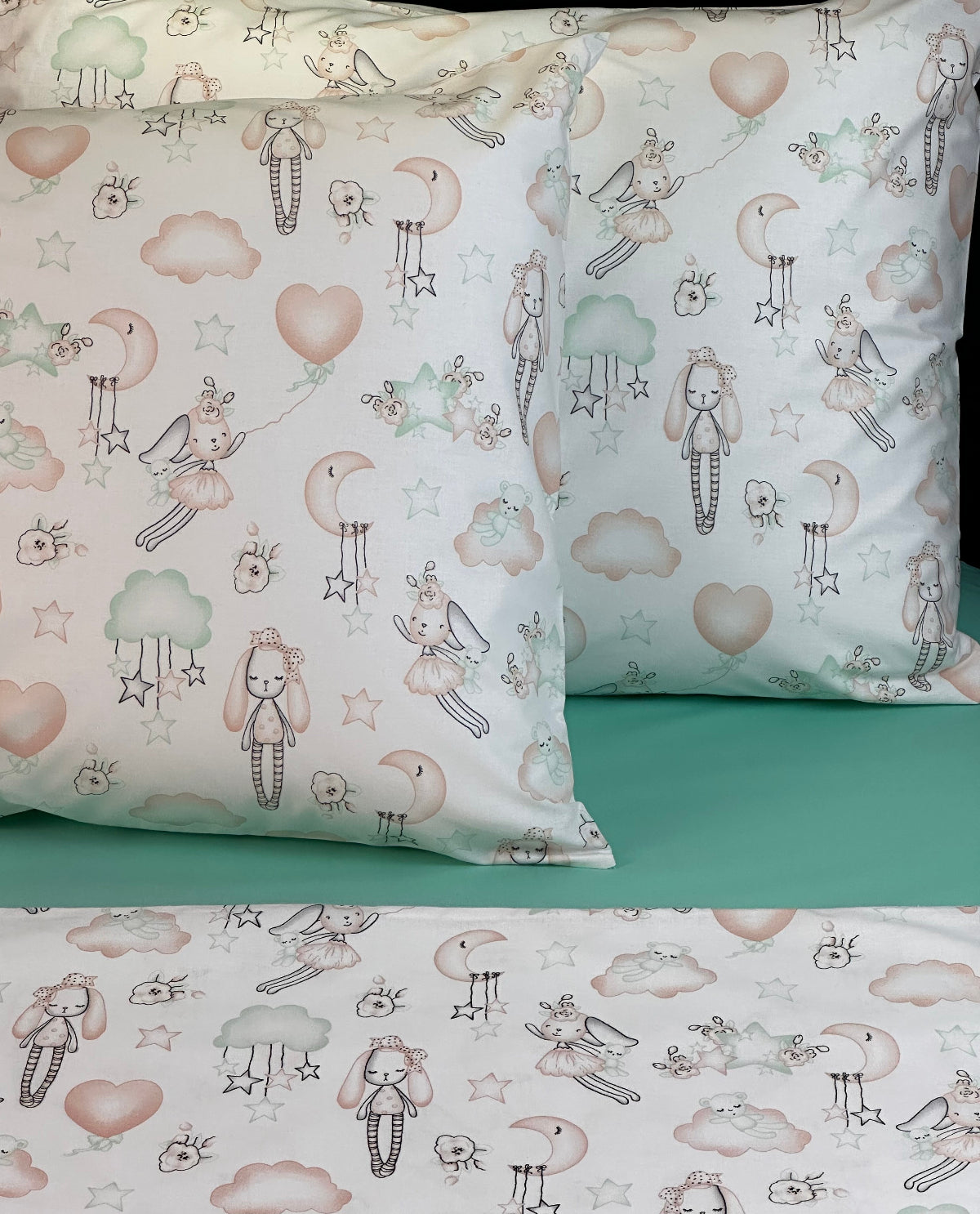 Fun bunny print bedding set for boys and girls — soft cotton fabric for cozy sleep 🐇