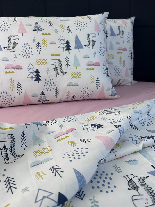 Scandinavian kids pink duvet cover bedding set on bed