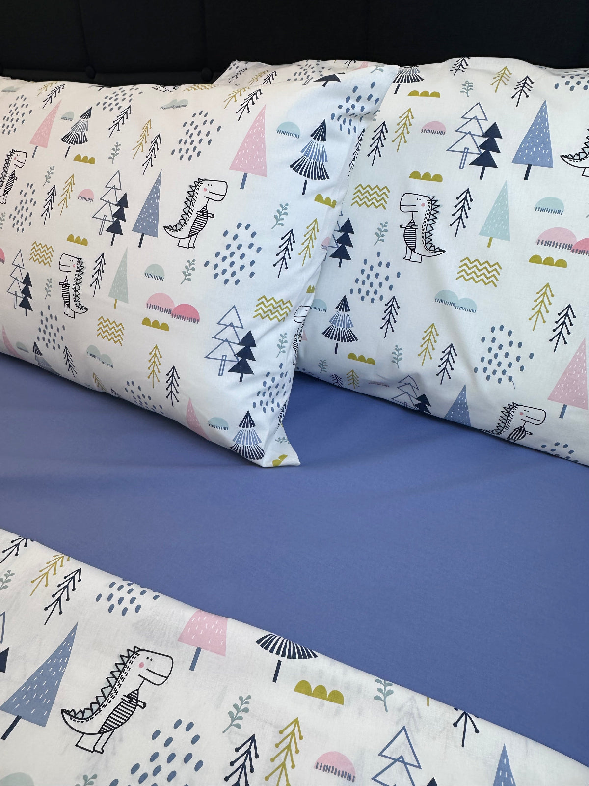 Soft breathable Scandinavian kids sheet set in modern colors